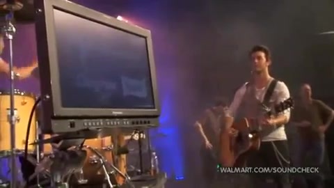 Demi Lovato & Jonas Brothers - Behind The Scenes (2010 Walmart Soundcheck).mp4 3794