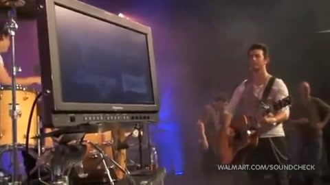 Demi Lovato & Jonas Brothers - Behind The Scenes (2010 Walmart Soundcheck).mp4 3823