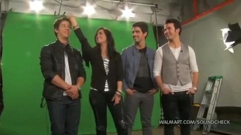 Demi Lovato & Jonas Brothers - Behind The Scenes (2010 Walmart Soundcheck).mp4 3422 Demi Lovato & Jonas Brothers - Behind The Scenes (2010 Walmart Soundcheck).mp4 3422