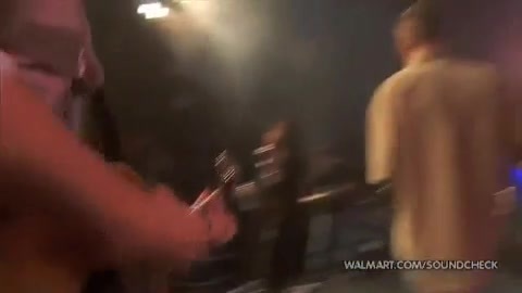 Demi Lovato & Jonas Brothers - Behind The Scenes (2010 Walmart Soundcheck).mp4 4305