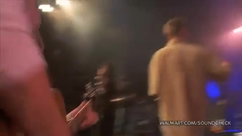 Demi Lovato & Jonas Brothers - Behind The Scenes (2010 Walmart Soundcheck).mp4 4315