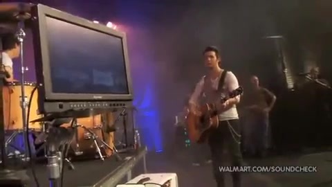 Demi Lovato & Jonas Brothers - Behind The Scenes (2010 Walmart Soundcheck).mp4 3988