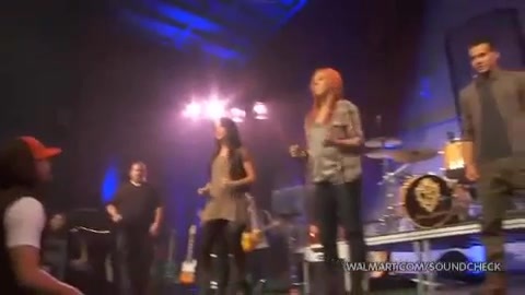 Demi Lovato & Jonas Brothers - Behind The Scenes (2010 Walmart Soundcheck).mp4 4501