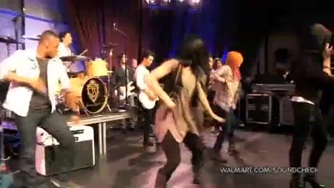 Demi Lovato & Jonas Brothers - Behind The Scenes (2010 Walmart Soundcheck).mp4 5510 - Demilush And Jonas Brothers - Behind The Scenes 2010 Walmart Soundchek Part o12