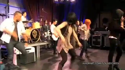 Demi Lovato & Jonas Brothers - Behind The Scenes (2010 Walmart Soundcheck).mp4 5513 - Demilush And Jonas Brothers - Behind The Scenes 2010 Walmart Soundchek Part o12