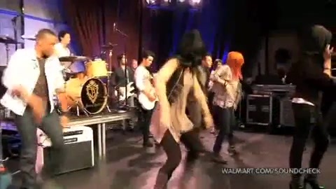 Demi Lovato & Jonas Brothers - Behind The Scenes (2010 Walmart Soundcheck).mp4 5522 - Demilush And Jonas Brothers - Behind The Scenes 2010 Walmart Soundchek Part o12