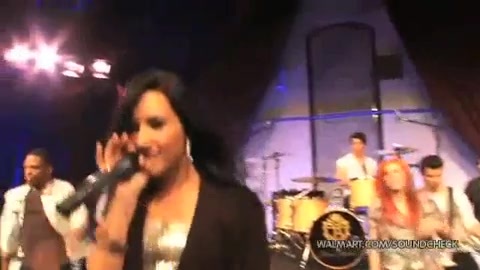 Demi Lovato & Jonas Brothers - Behind The Scenes (2010 Walmart Soundcheck).mp4 5112 - Demilush And Jonas Brothers - Behind The Scenes 2010 Walmart Soundchek Part o11
