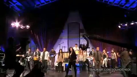 Demi Lovato & Jonas Brothers - Behind The Scenes (2010 Walmart Soundcheck).mp4 5161