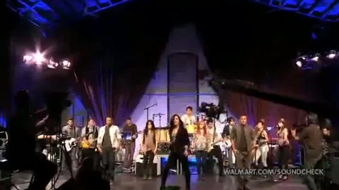 Demi Lovato & Jonas Brothers - Behind The Scenes (2010 Walmart Soundcheck).mp4 5178