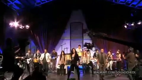 Demi Lovato & Jonas Brothers - Behind The Scenes (2010 Walmart Soundcheck).mp4 5182