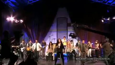 Demi Lovato & Jonas Brothers - Behind The Scenes (2010 Walmart Soundcheck).mp4 5195