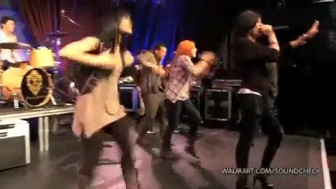 Demi Lovato & Jonas Brothers - Behind The Scenes (2010 Walmart Soundcheck).mp4 5632 - Demilush And Jonas Brothers - Behind The Scenes 2010 Walmart Soundchek Part o12