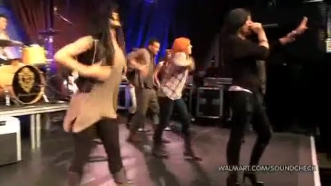 Demi Lovato & Jonas Brothers - Behind The Scenes (2010 Walmart Soundcheck).mp4 5640 - Demilush And Jonas Brothers - Behind The Scenes 2010 Walmart Soundchek Part o12