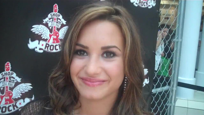 Demi Lovato_ Very Fashionable And  Pretty During An Interview 0001