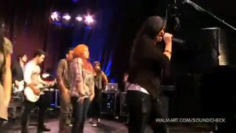 Demi Lovato & Jonas Brothers - Behind The Scenes (2010 Walmart Soundcheck).mp4 5761 - Demilush And Jonas Brothers - Behind The Scenes 2010 Walmart Soundchek Part o12