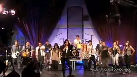 Demi Lovato & Jonas Brothers - Behind The Scenes (2010 Walmart Soundcheck).mp4 5337