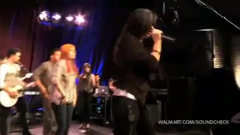 Demi Lovato & Jonas Brothers - Behind The Scenes (2010 Walmart Soundcheck).mp4 5800 - Demilush And Jonas Brothers - Behind The Scenes 2010 Walmart Soundchek Part o12