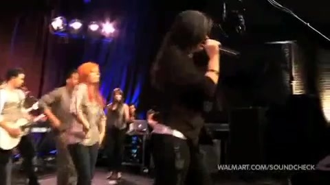 Demi Lovato & Jonas Brothers - Behind The Scenes (2010 Walmart Soundcheck).mp4 5801 - Demilush And Jonas Brothers - Behind The Scenes 2010 Walmart Soundchek Part o12