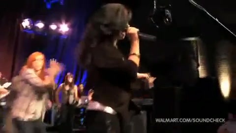 Demi Lovato & Jonas Brothers - Behind The Scenes (2010 Walmart Soundcheck).mp4 5828 - Demilush And Jonas Brothers - Behind The Scenes 2010 Walmart Soundchek Part o12