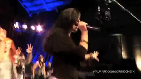 Demi Lovato & Jonas Brothers - Behind The Scenes (2010 Walmart Soundcheck).mp4 5858