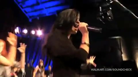 Demi Lovato & Jonas Brothers - Behind The Scenes (2010 Walmart Soundcheck).mp4 5866
