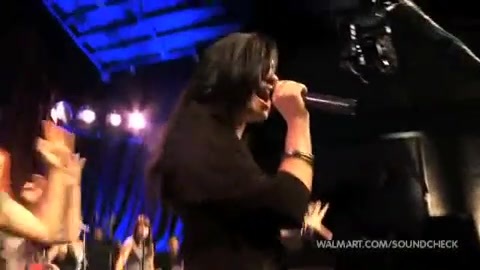 Demi Lovato & Jonas Brothers - Behind The Scenes (2010 Walmart Soundcheck).mp4 5872