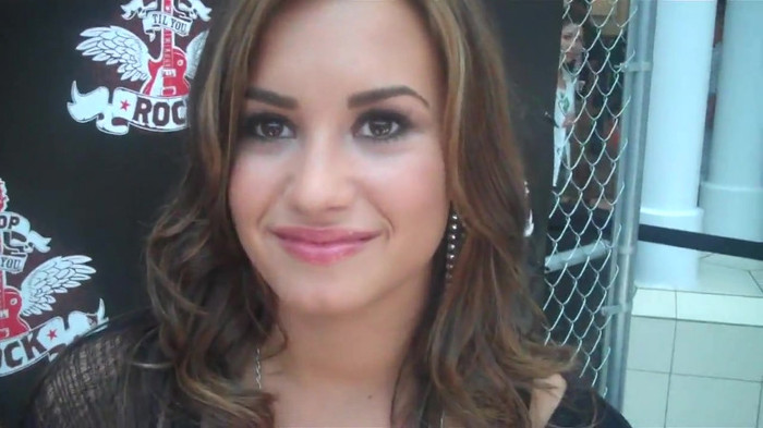 Demi Lovato_ Very Fashionable And  Pretty During An Interview 0076 - Demilush - Very Fashionable And  Pretty During An Interview Part oo1