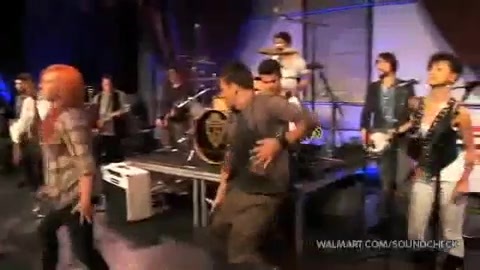 Demi Lovato & Jonas Brothers - Behind The Scenes (2010 Walmart Soundcheck).mp4 5445 Demi Lovato & Jonas Brothers - Behind The Scenes (2010 Walmart Soundcheck).mp4 5445