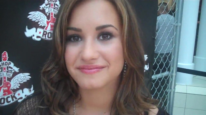 Demi Lovato_ Very Fashionable And  Pretty During An Interview 0191