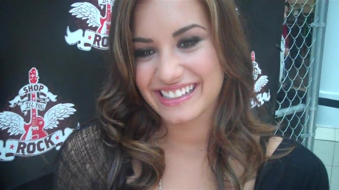 Demi Lovato_ Very Fashionable And  Pretty During An Interview 0326 - Demilush - Very Fashionable And  Pretty During An Interview Part oo1
