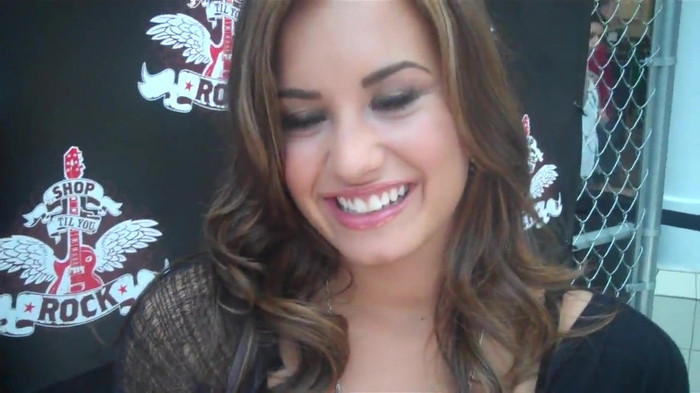 Demi Lovato_ Very Fashionable And  Pretty During An Interview 0335 - Demilush - Very Fashionable And  Pretty During An Interview Part oo1