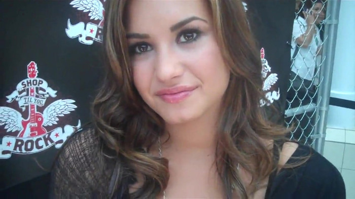 Demi Lovato_ Very Fashionable And  Pretty During An Interview 0429