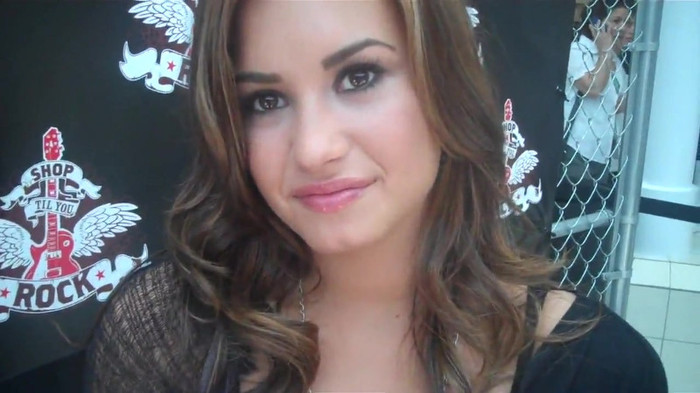 Demi Lovato_ Very Fashionable And  Pretty During An Interview 0439 - Demilush - Very Fashionable And  Pretty During An Interview Part oo1
