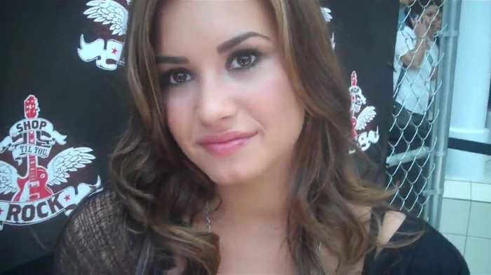 Demi Lovato_ Very Fashionable And  Pretty During An Interview 0469 - Demilush - Very Fashionable And  Pretty During An Interview Part oo1