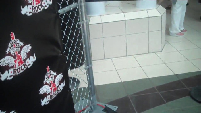 Demi Lovato_ Very Fashionable And  Pretty During An Interview 0891 Demi Lovato_ Very Fashionable And  Pretty During An Interview 0891