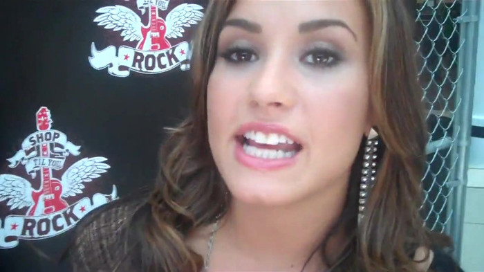 Demi Lovato_ Very Fashionable And  Pretty During An Interview 1012