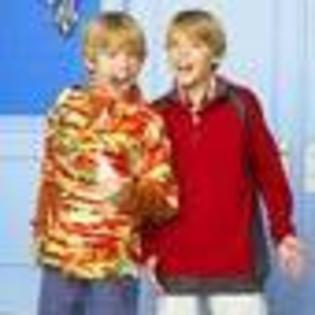 the-suite-life-of-zack-and-cody-178695l-thumbnail_gallery - zak si cody ce viata minunata