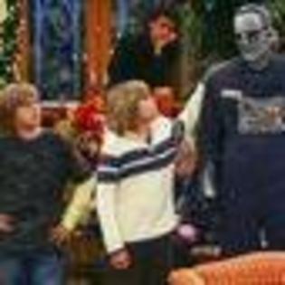 the-suite-life-of-zack-and-cody-311704l-thumbnail_gallery - zak si cody ce viata minunata