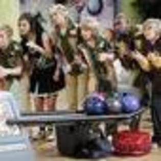 the-suite-life-of-zack-and-cody-635623l-thumbnail_gallery - zak si cody ce viata minunata