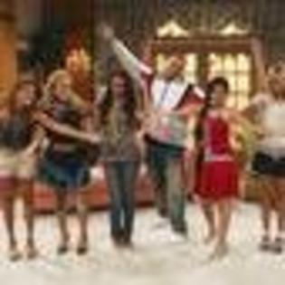 the-suite-life-of-zack-and-cody-947321l-thumbnail_gallery - zak si cody ce viata minunata