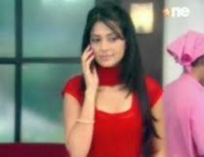 73071838_WSOXVQW3 - jennifer winget 6