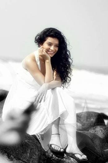10.Sukirti Kandpal - top 10 actrite care imi plac de la tellywood
