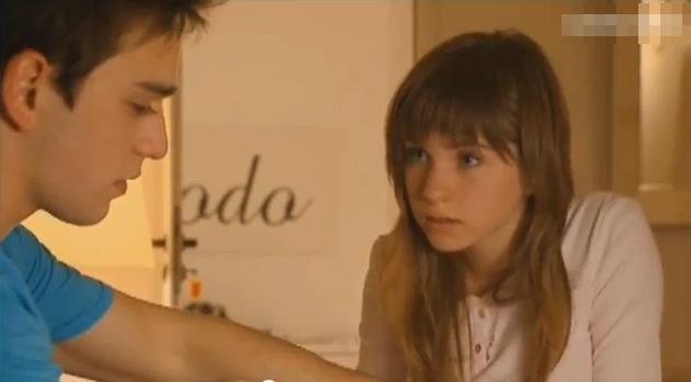 x. Stai deja imi pierd timpul cu 2 mincinosi :@ [Plecand]