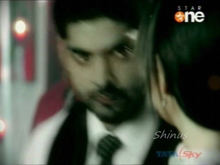  - 20 July 2011 New Promo Pics Geet