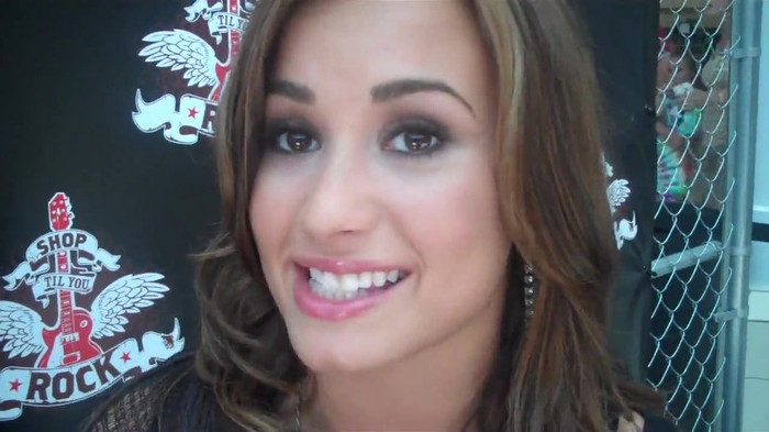 Demi Lovato_ Very Fashionable And  Pretty During An Interview 1368 - Demilush - Very Fashionable And Pretty During An Interview Part oo3