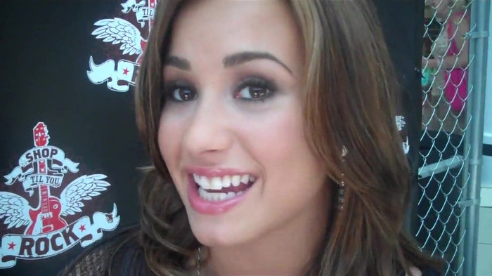 Demi Lovato_ Very Fashionable And  Pretty During An Interview 1375 - Demilush - Very Fashionable And Pretty During An Interview Part oo3