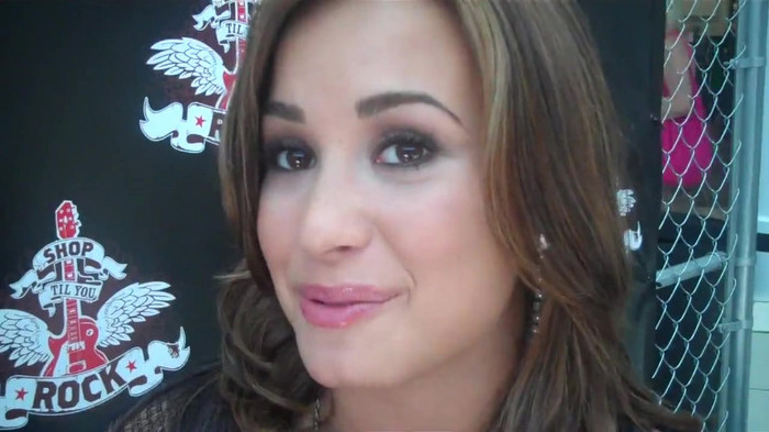Demi Lovato_ Very Fashionable And  Pretty During An Interview 1386 - Demilush - Very Fashionable And Pretty During An Interview Part oo3