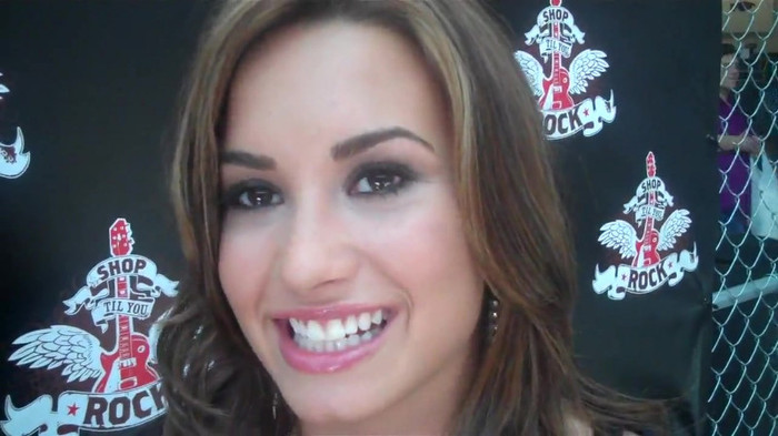 Demi Lovato_ Very Fashionable And  Pretty During An Interview 1567