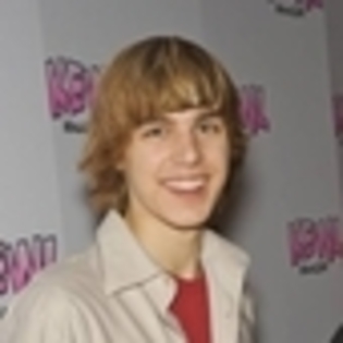 cody-linley-138396l-thumbnail_gallery - Cody Linley