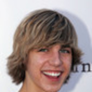 cody-linley-340244l-thumbnail_gallery